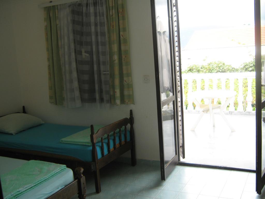 Apartments Ceca Тиват Екстер'єр фото