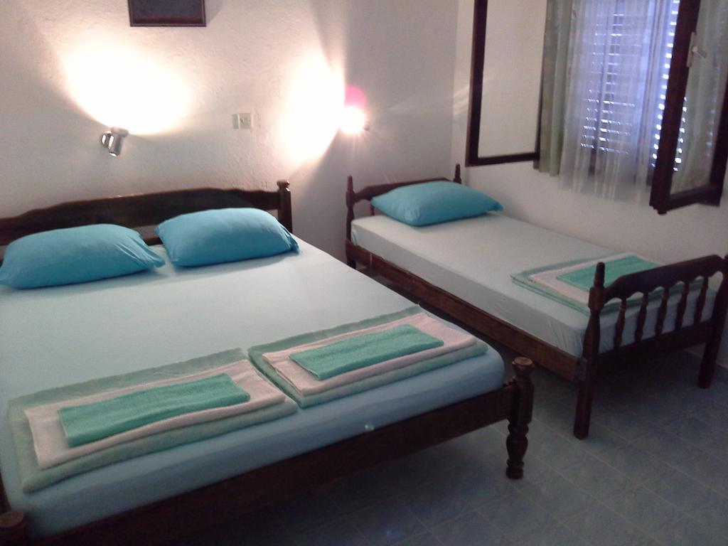 Apartments Ceca Тиват Екстер'єр фото