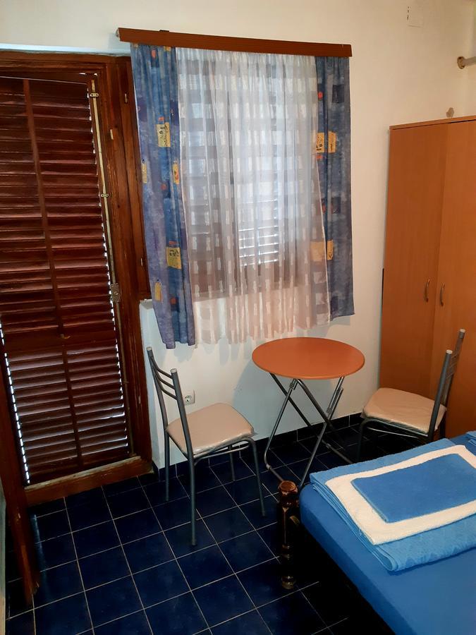 Apartments Ceca Тиват Екстер'єр фото