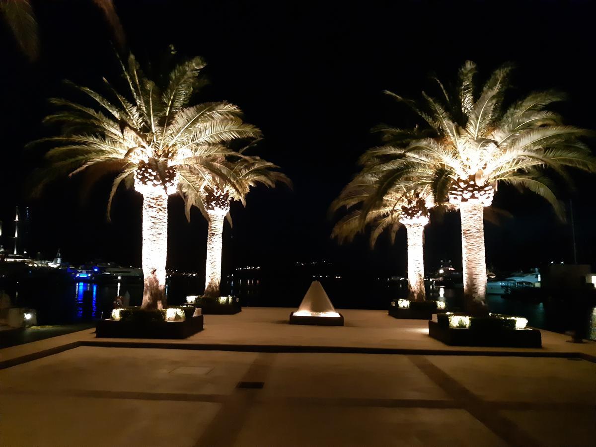 Apartments Ceca Тиват Екстер'єр фото
