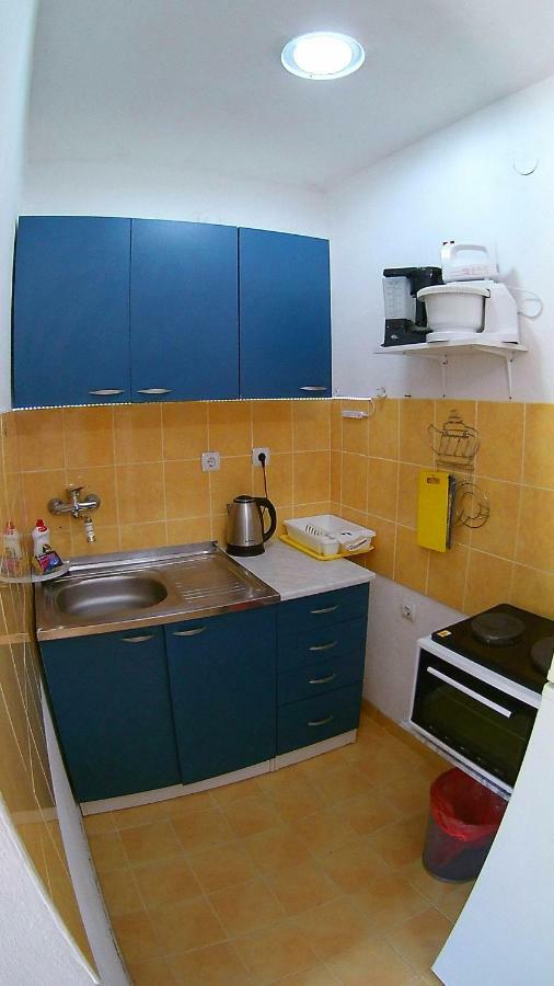 Apartments Ceca Тиват Екстер'єр фото